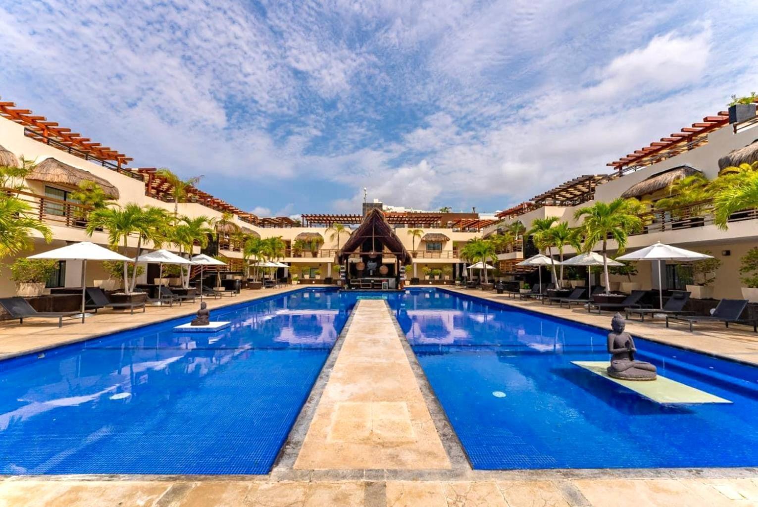 Departamento En Aldea Thai Con Terraza, Vista Al Mar Y Alberca Privada, Para 8 Personas Apartman Playa del Carmen Kültér fotó